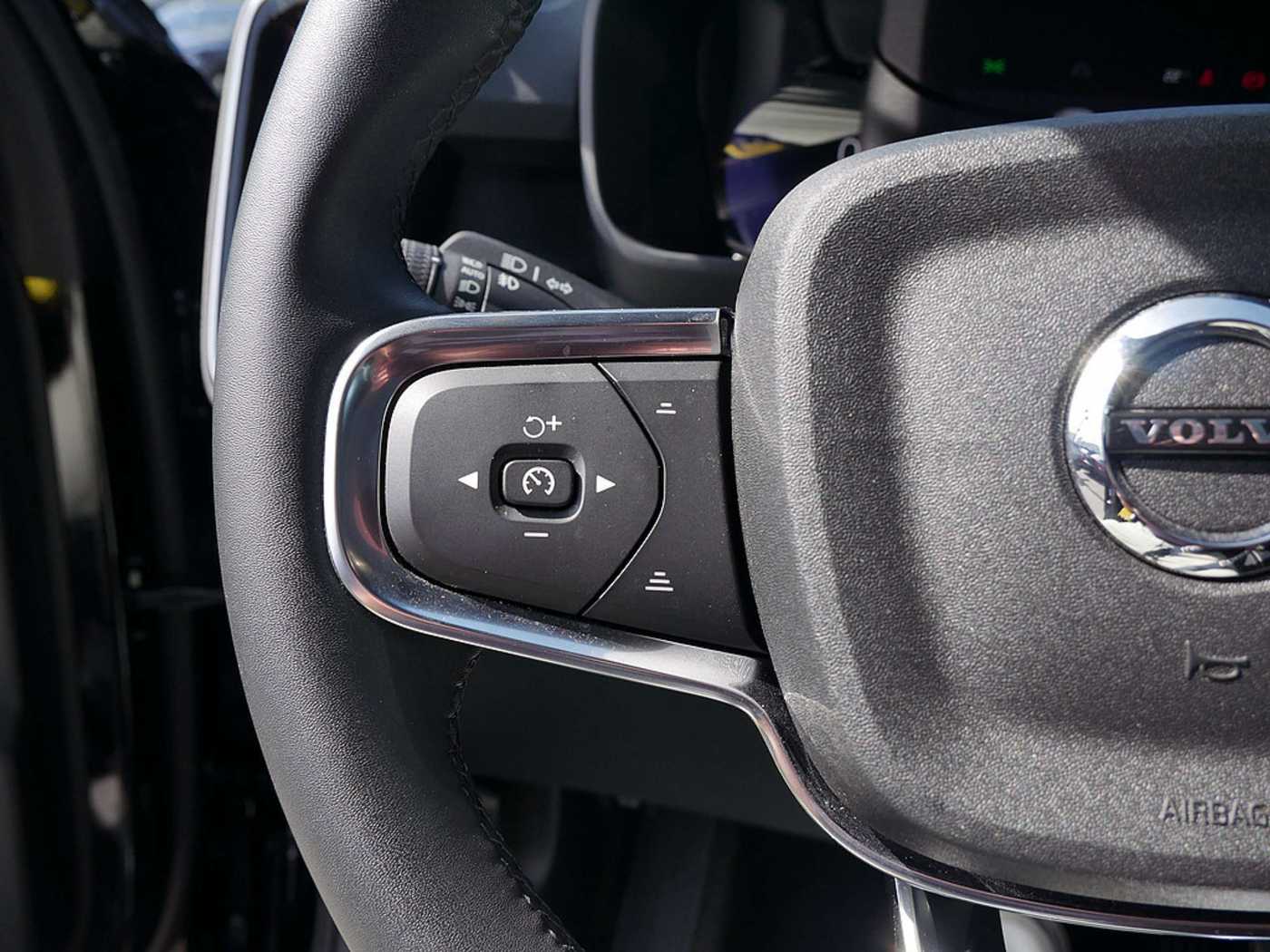 Volvo  Ultimate Recharge Pure Electric AWD PANO