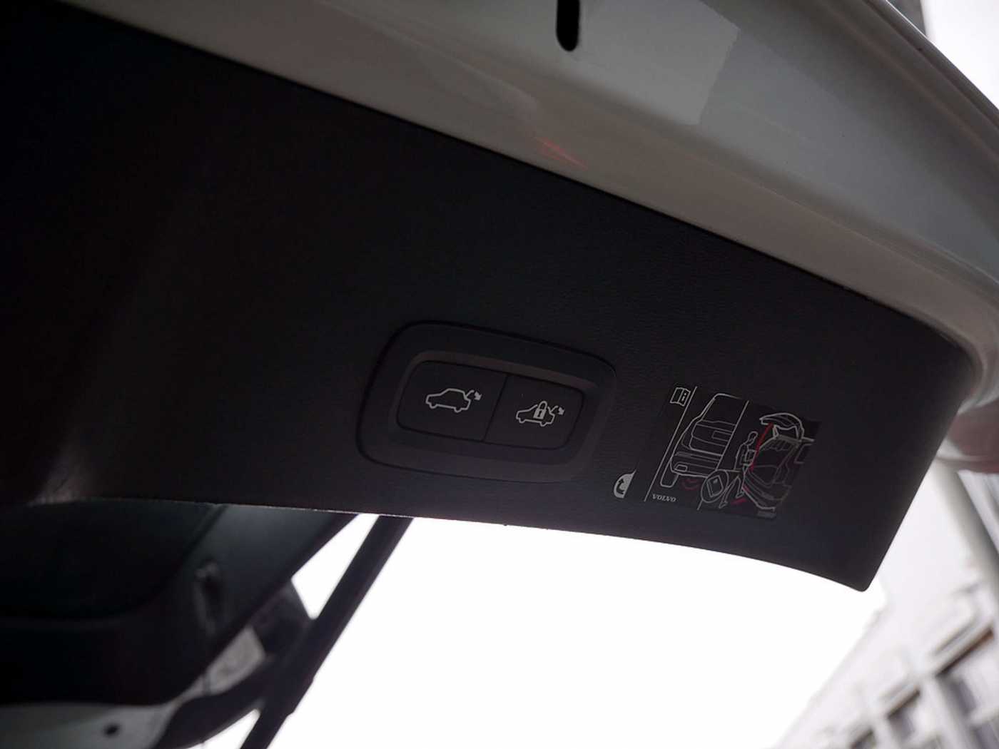 Volvo  T4 Inscription Expression Recharge LED
