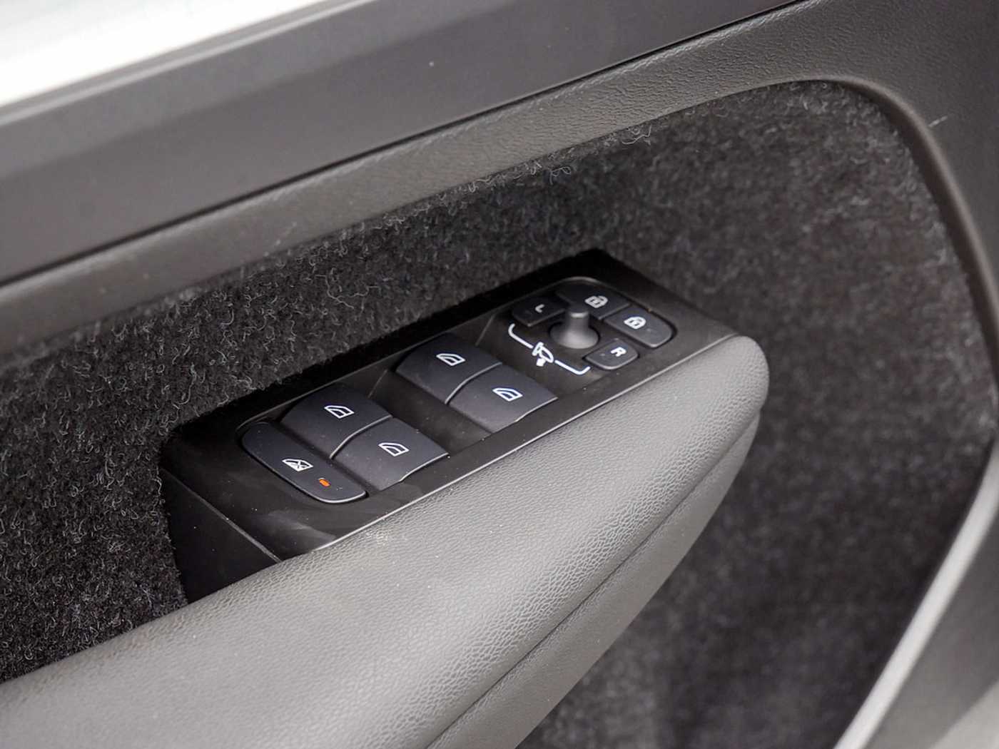 Volvo  T4 Inscription Expression Recharge LED