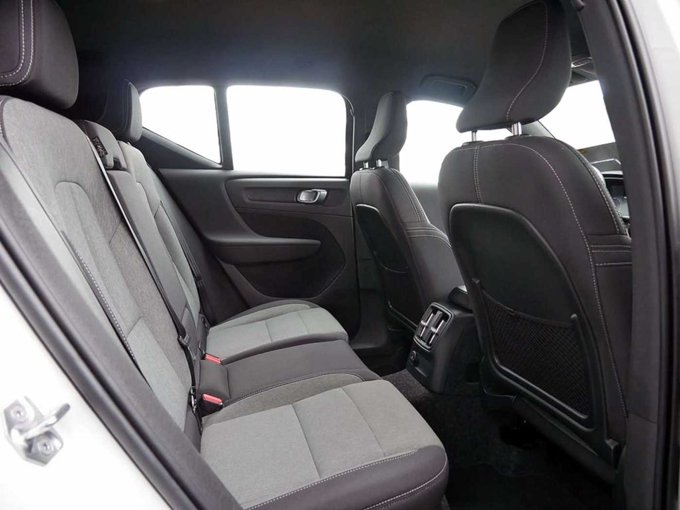 Volvo  T4 Inscription Expression Recharge LED
