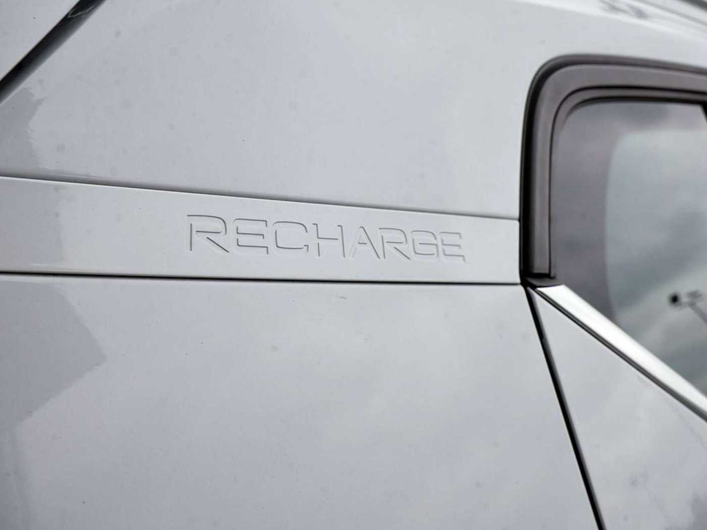 Volvo  T4 Inscription Expression Recharge LED