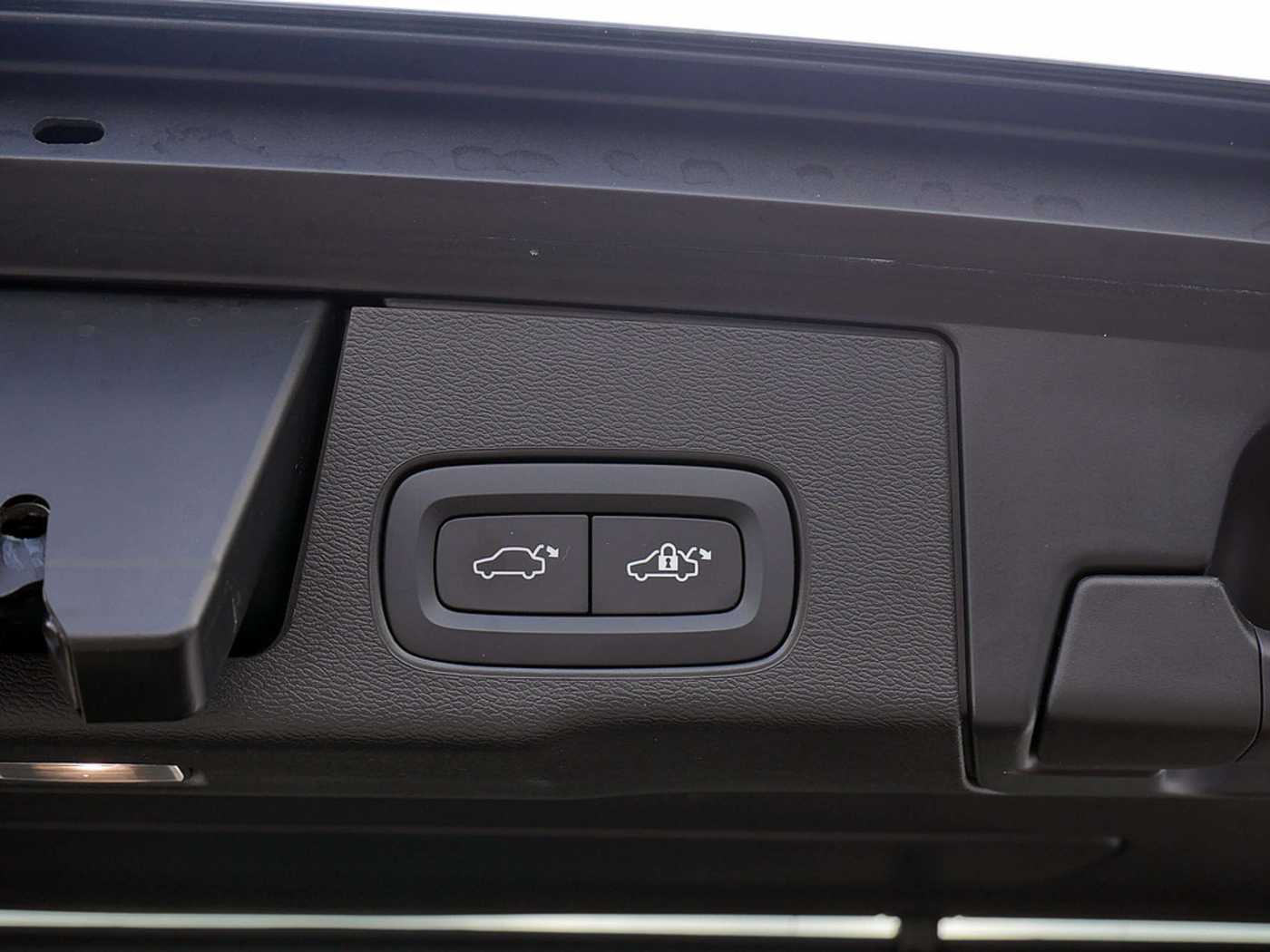 Volvo  T6 Inscription Expression Recharge AWD