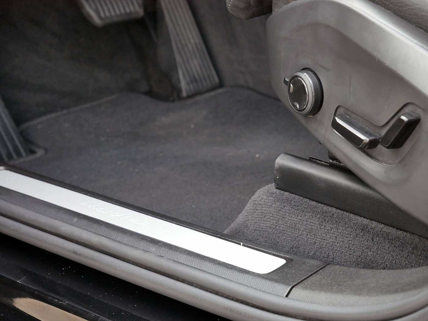 Volvo  T6 Inscription Expression Recharge AWD