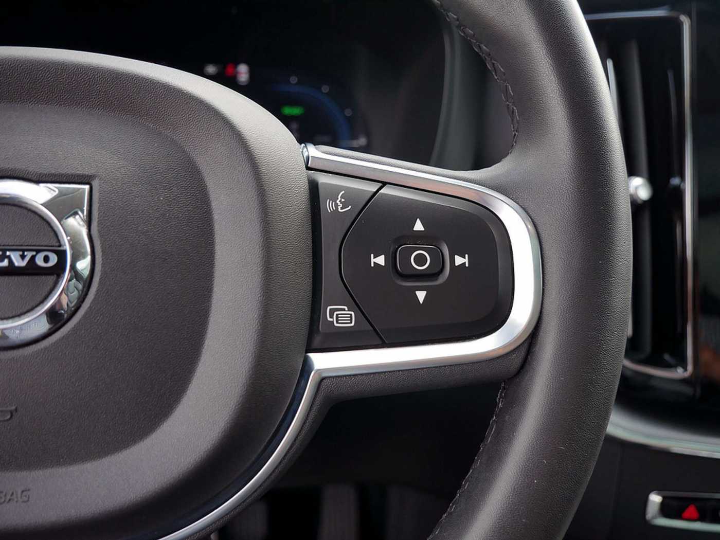 Volvo  T6 Inscription Expression Recharge AWD