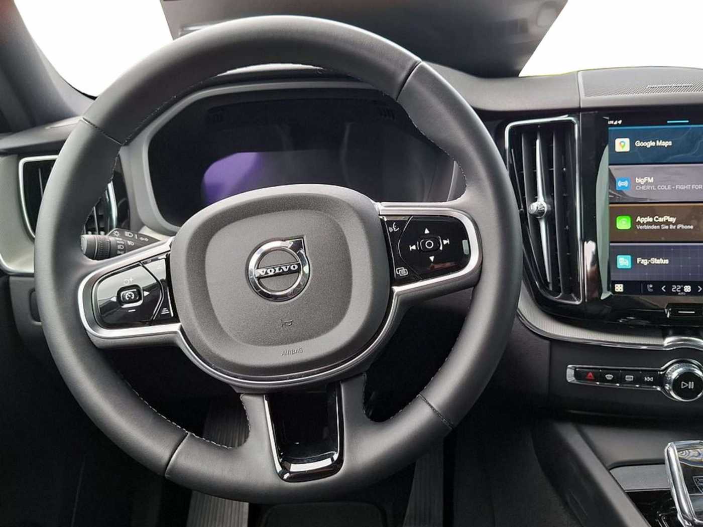 Volvo  T6 Plus Dark Recharge Plug-In Hybrid AWD