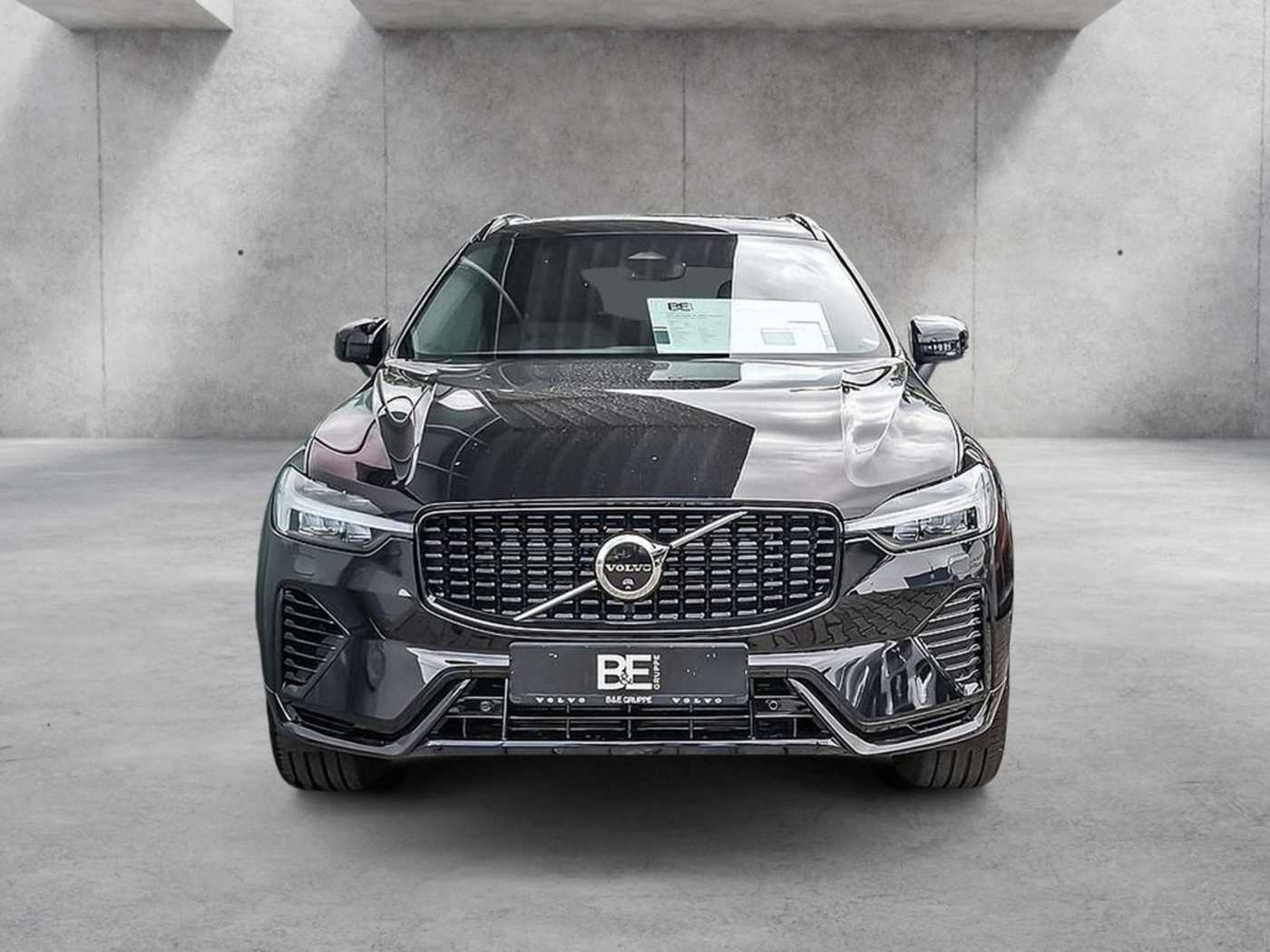 Volvo  T6 Plus Dark Recharge Plug-In Hybrid AWD