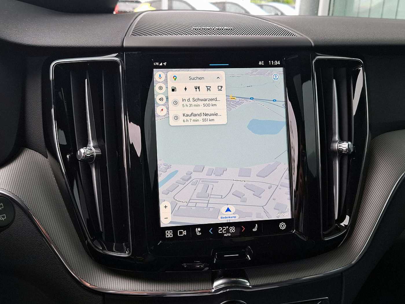 Volvo  T6 Plus Dark Recharge Plug-In Hybrid AWD