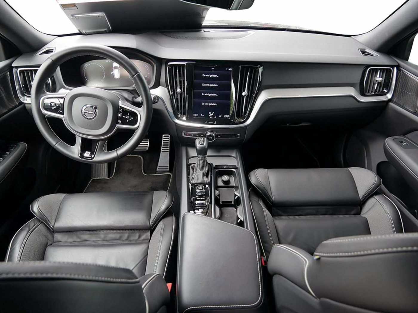 Volvo  D3 R-Design KLIMA PDC SHZ KAMERA NAVI LED