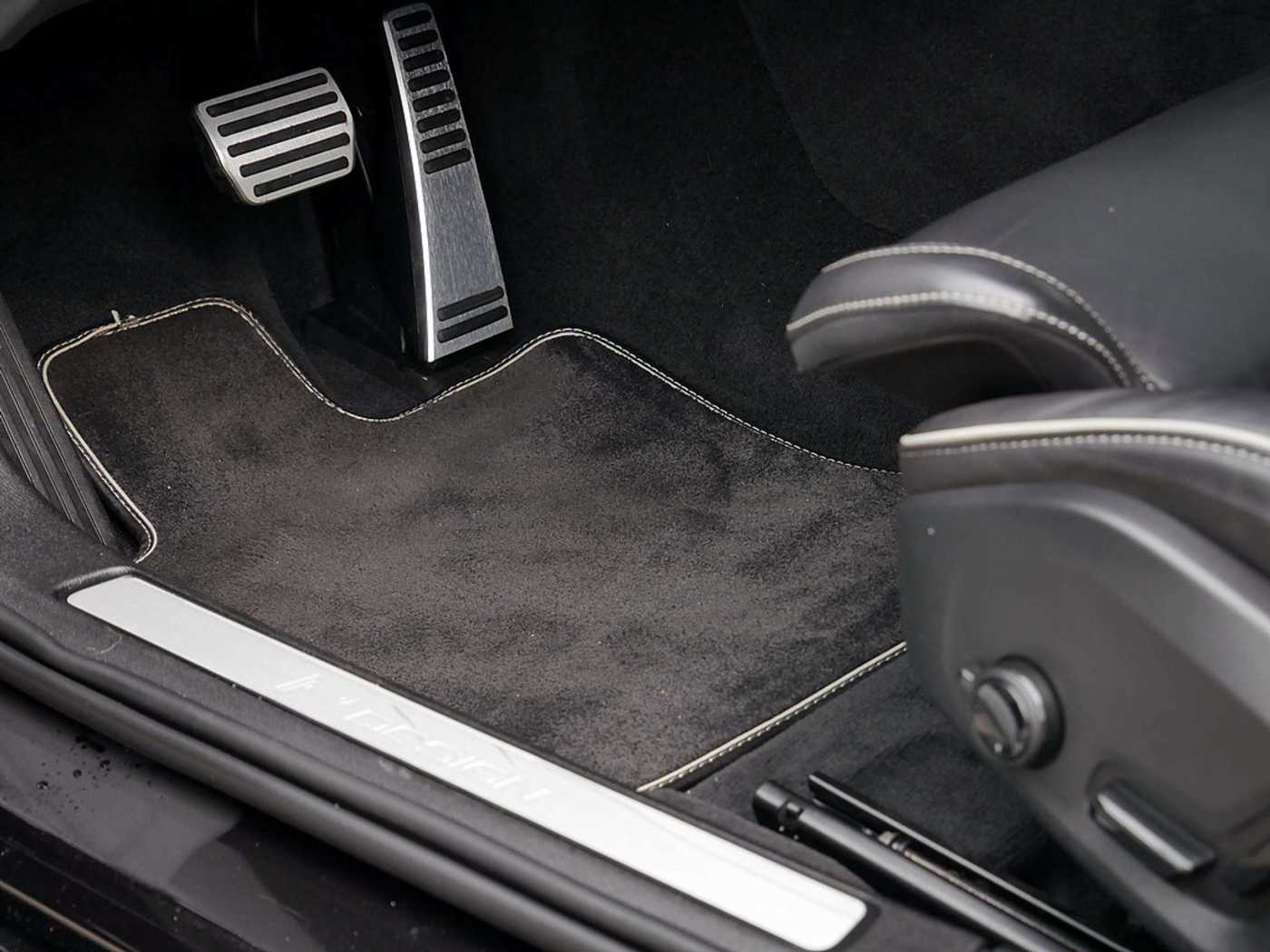 Volvo  D3 R-Design KLIMA PDC SHZ KAMERA NAVI LED