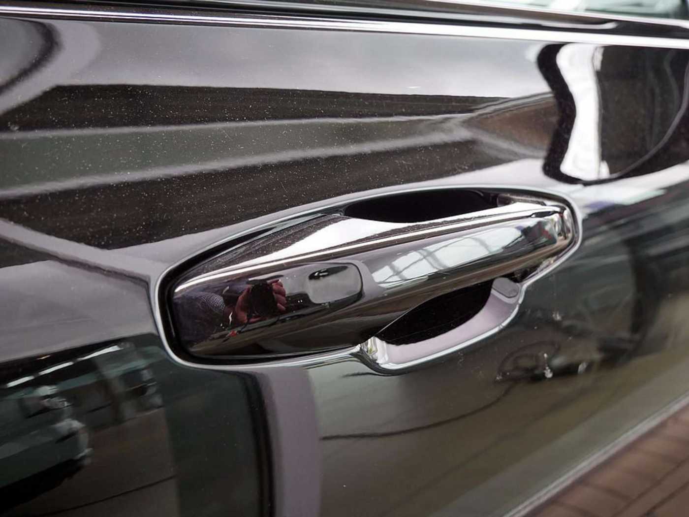 Volvo  D3 R-Design KLIMA PDC SHZ KAMERA NAVI LED