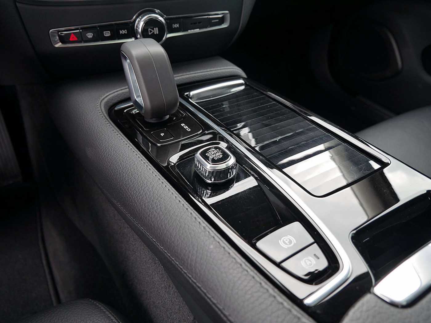 Volvo  Recharge T6 AWD Inscription Expression