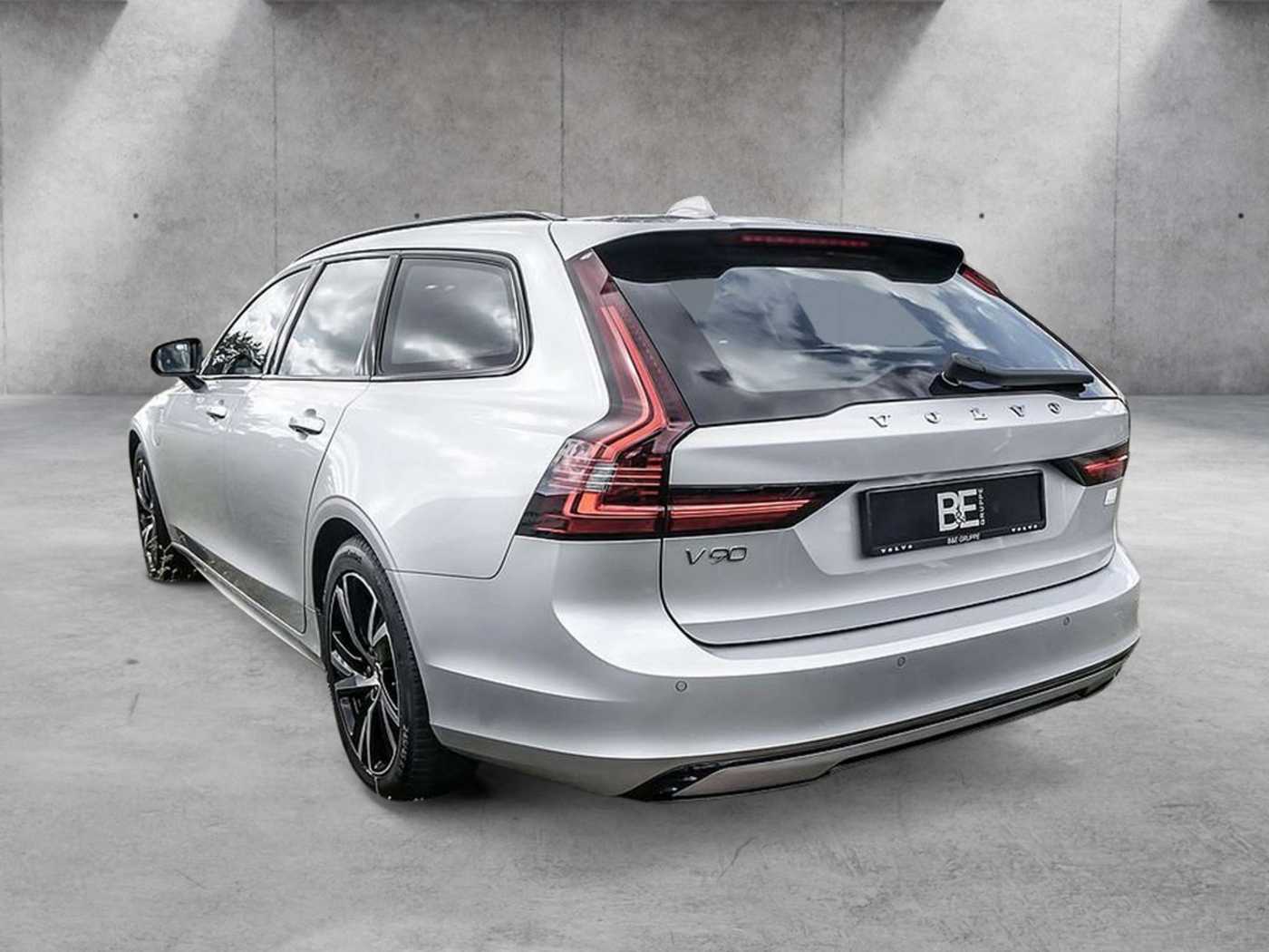 Volvo  T8 Twin Engine AWD R-Design H/K HGSD LED