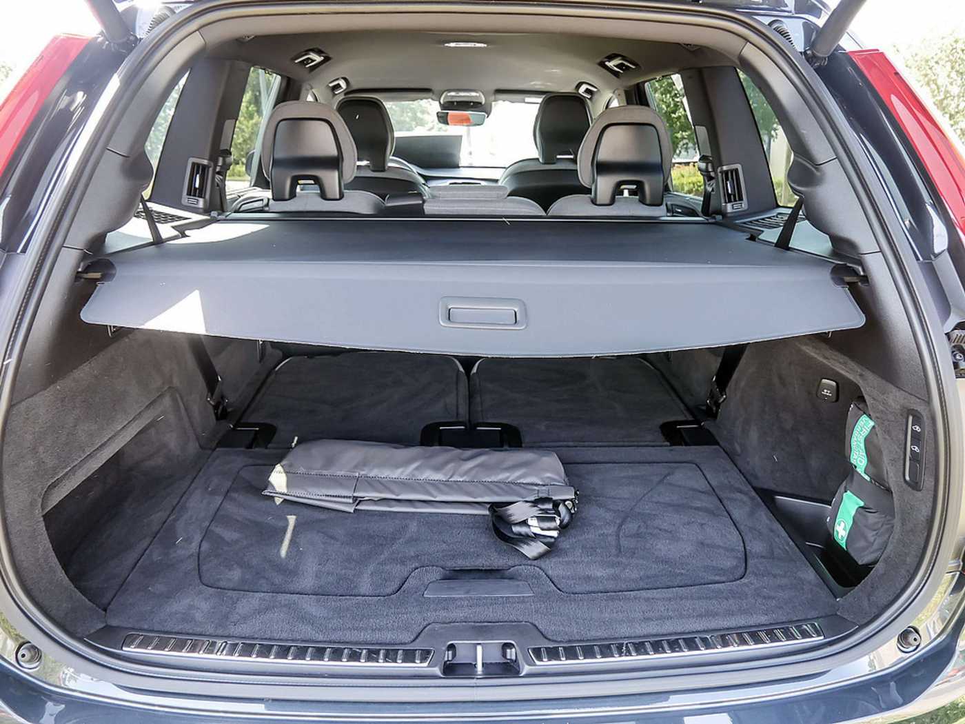 Volvo  2.0 Plus Bright Recharge Plug-In Hybrid AWD