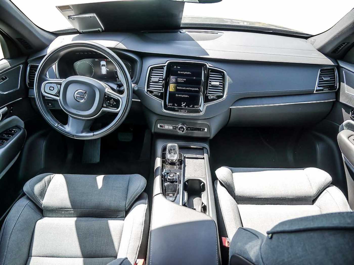 Volvo  2.0 Plus Bright Recharge Plug-In Hybrid AWD
