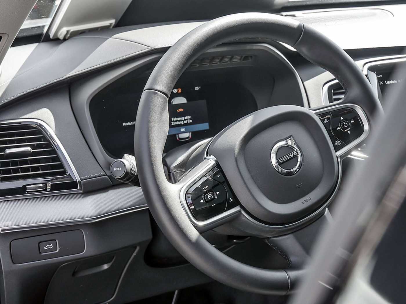 Volvo  2.0 Plus Bright AWD FACEL. STANDHZ LED