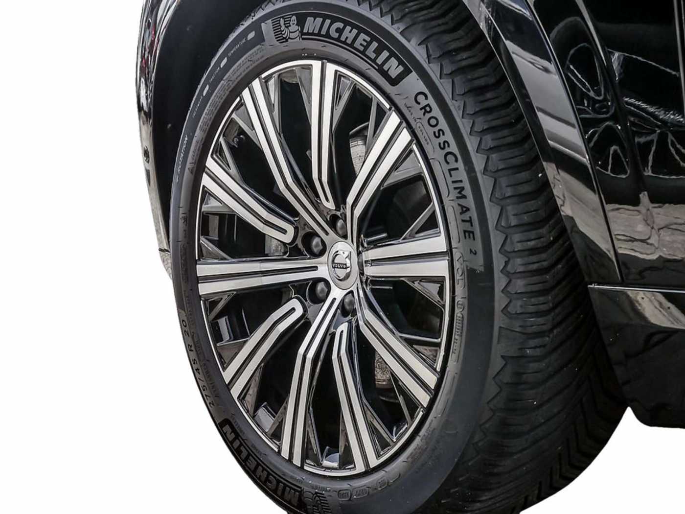 Volvo  2.0 Plus Bright AWD FACEL. STANDHZ LED
