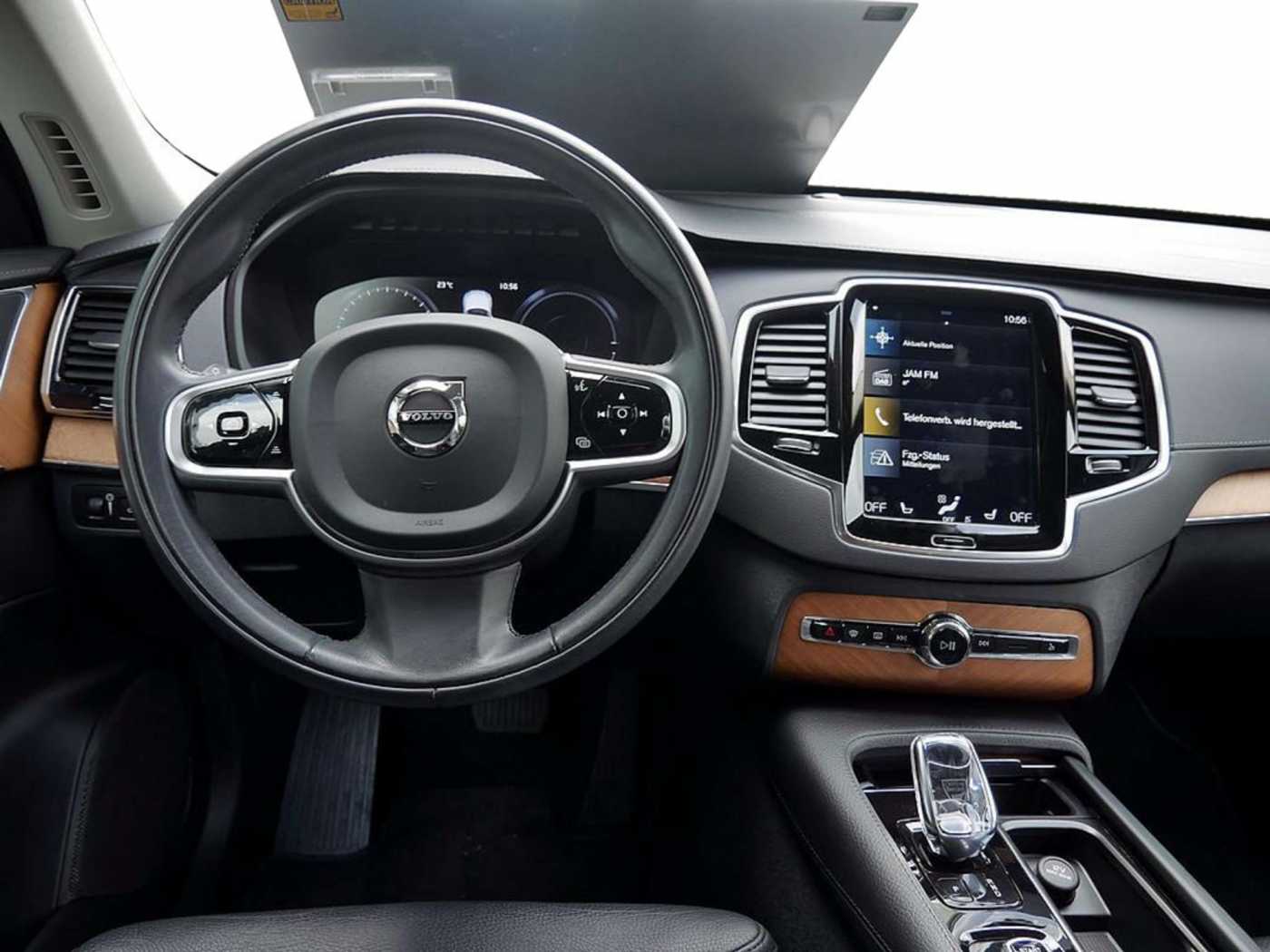 Volvo  2.0 Plus Bright Recharge Plug-In Hybrid AWD