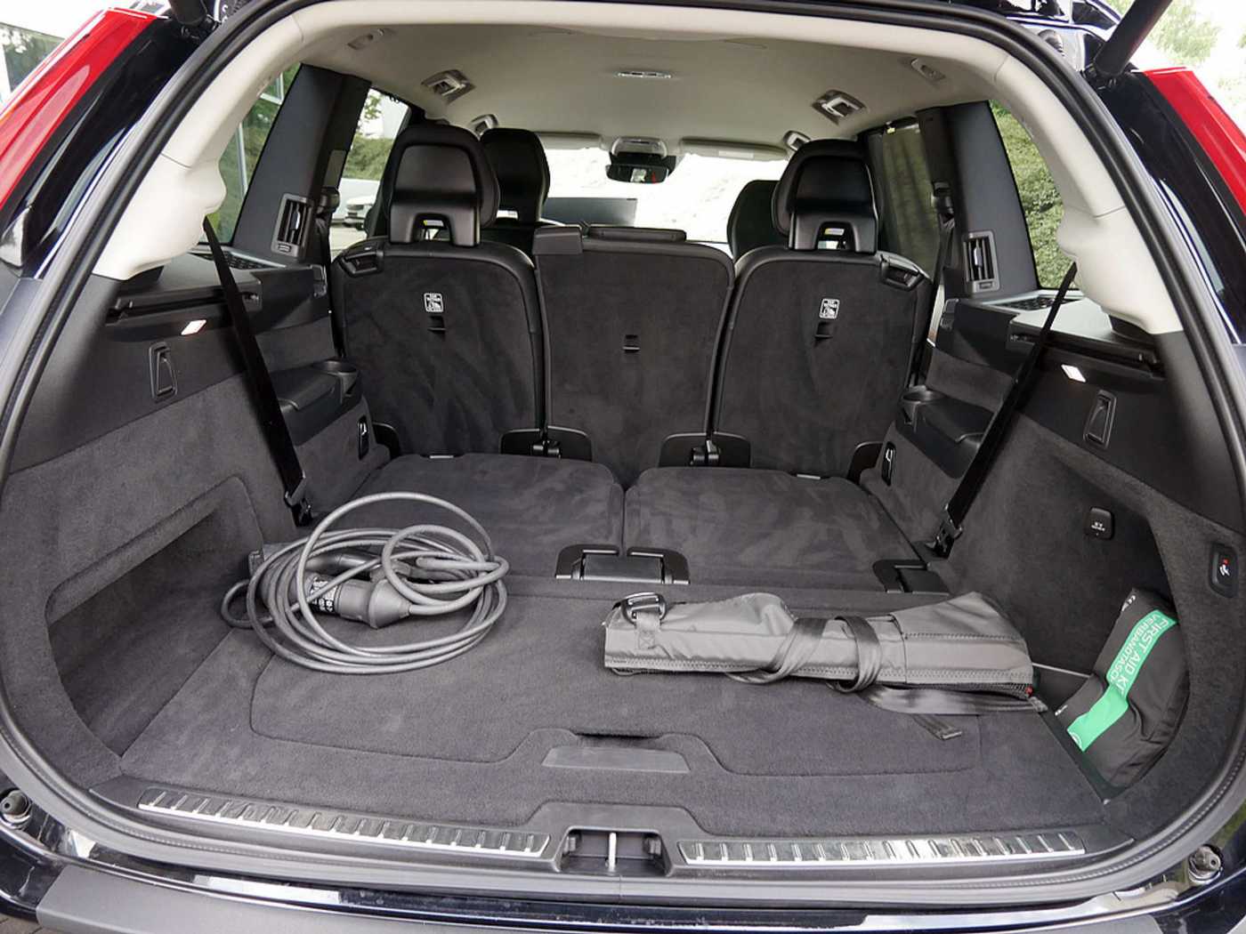 Volvo  2.0 Plus Bright Recharge Plug-In Hybrid AWD