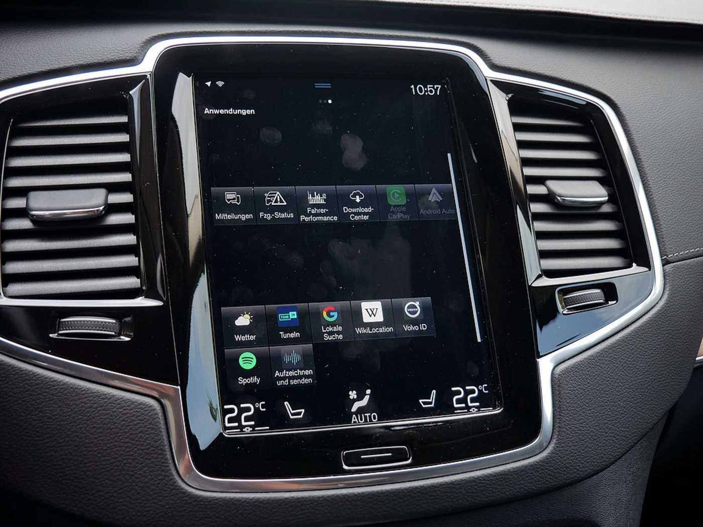Volvo  2.0 Plus Bright Recharge Plug-In Hybrid AWD