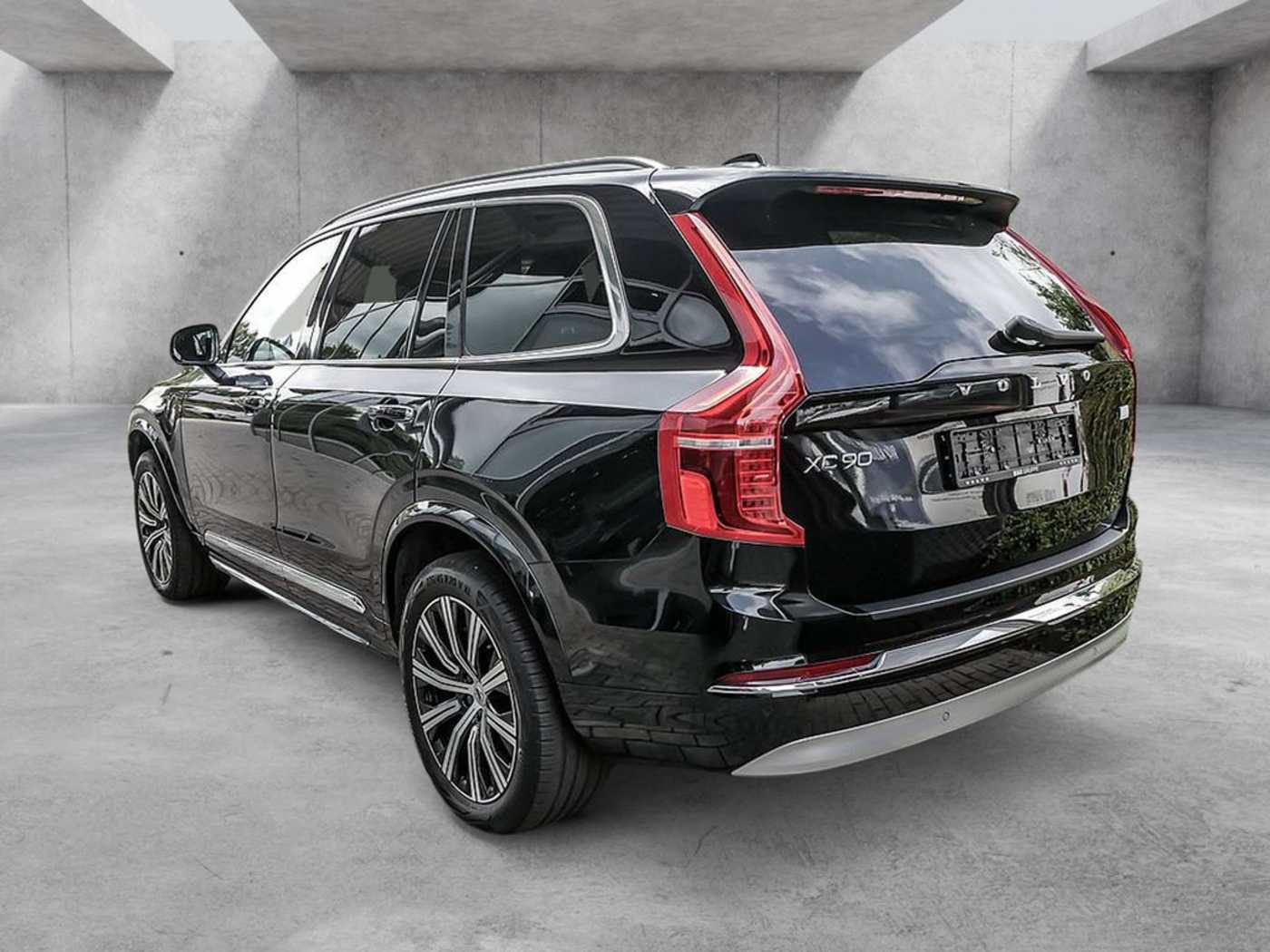Volvo  2.0 Plus Bright Recharge Plug-In Hybrid AWD