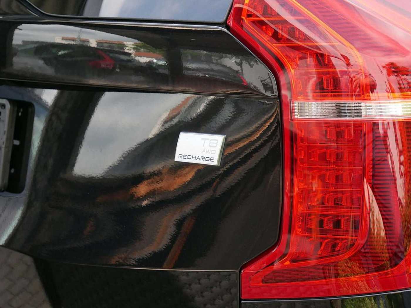 Volvo  2.0 Plus Bright Recharge Plug-In Hybrid AWD