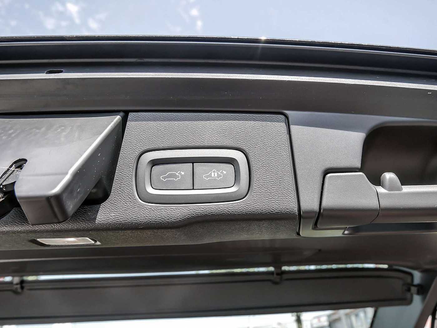 Volvo  T8 Recharge Inscription Expression Recha