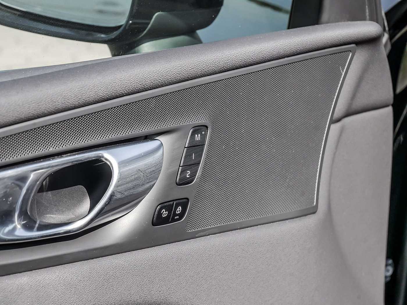 Volvo  T8 Recharge Inscription Expression Recha