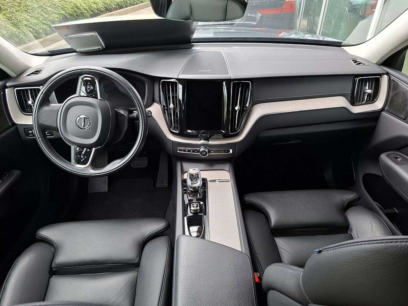 Volvo  T8 Recharge Inscription HGSD FACEL. LED
