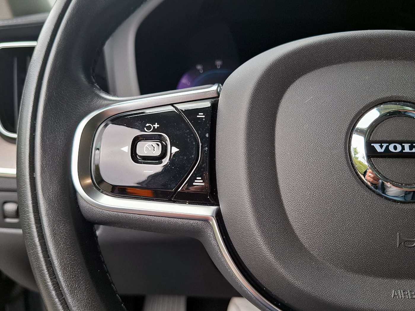 Volvo  T8 Recharge Inscription HGSD FACEL. LED