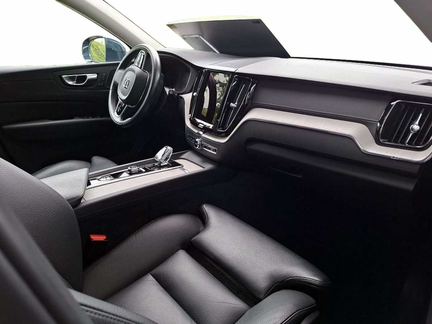 Volvo  T8 Recharge Inscription HGSD FACEL. LED