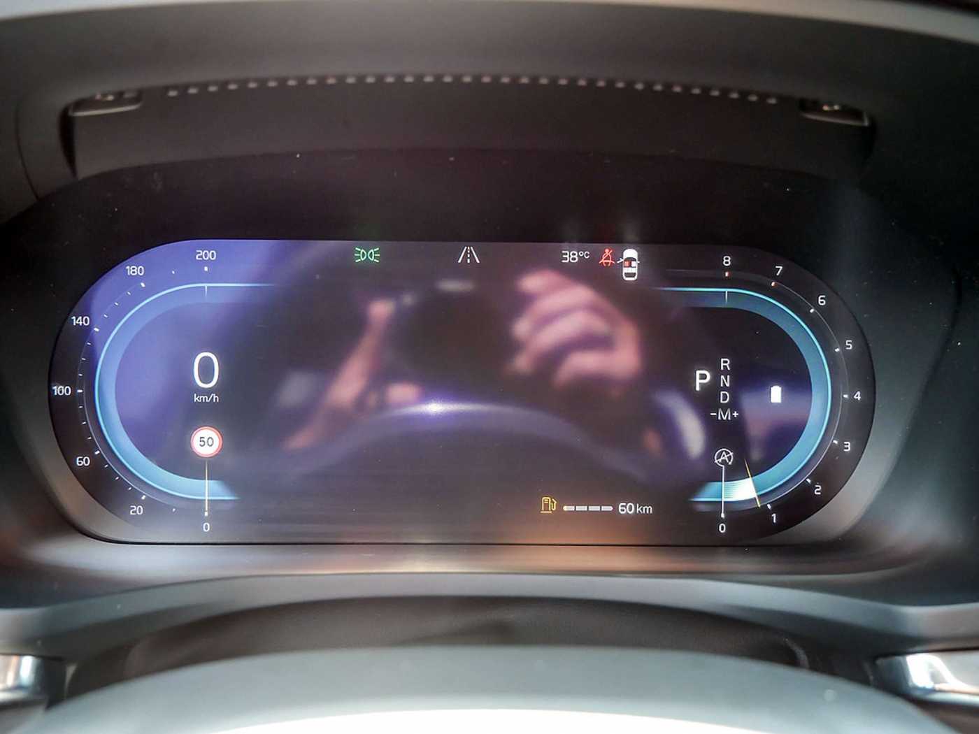 Volvo  B5 Benzin AWD Ultimate Dark HGSD HUD LED