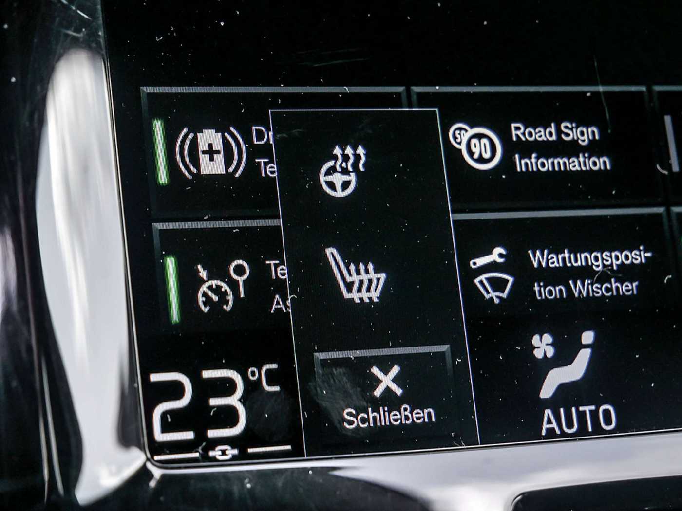 Volvo  B4 Inscription AWD KAMERA H/K NAVI LED