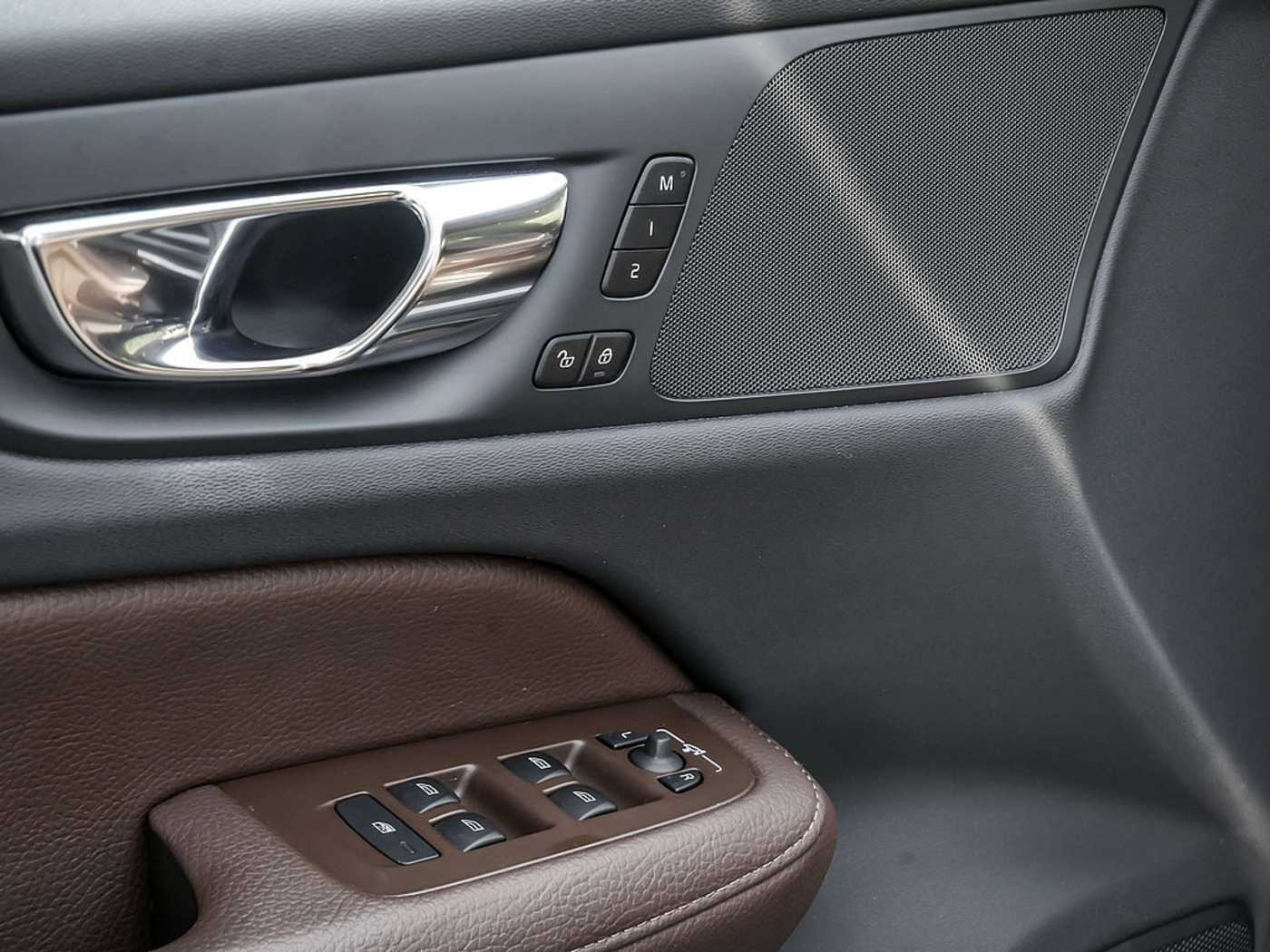 Volvo  T4 Inscription LEDER KAMERA HGSD NAVI LED