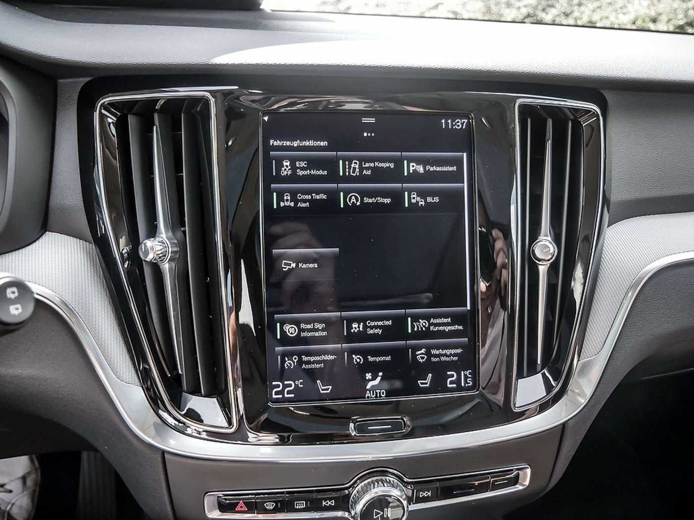 Volvo  T4 Inscription LEDER KAMERA HGSD NAVI LED