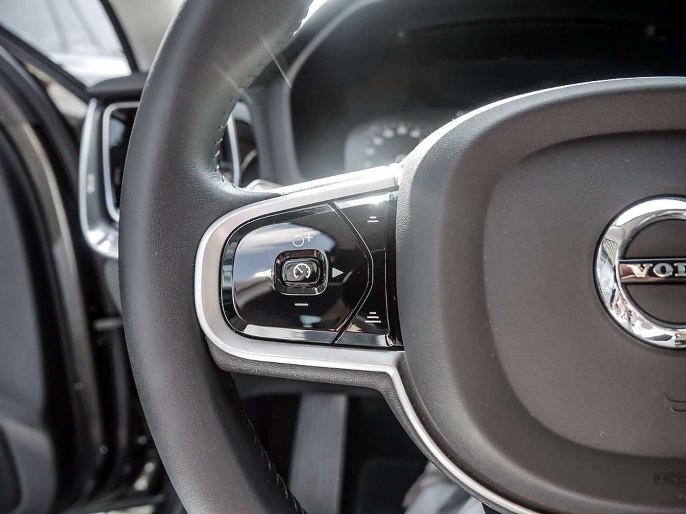Volvo  T4 Inscription LEDER KAMERA HGSD NAVI LED