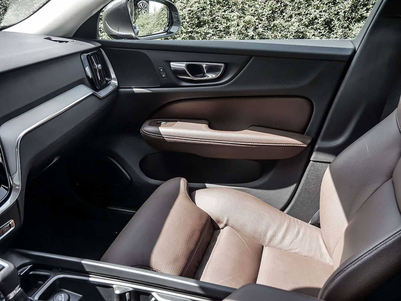Volvo  T4 Inscription LEDER KAMERA HGSD NAVI LED