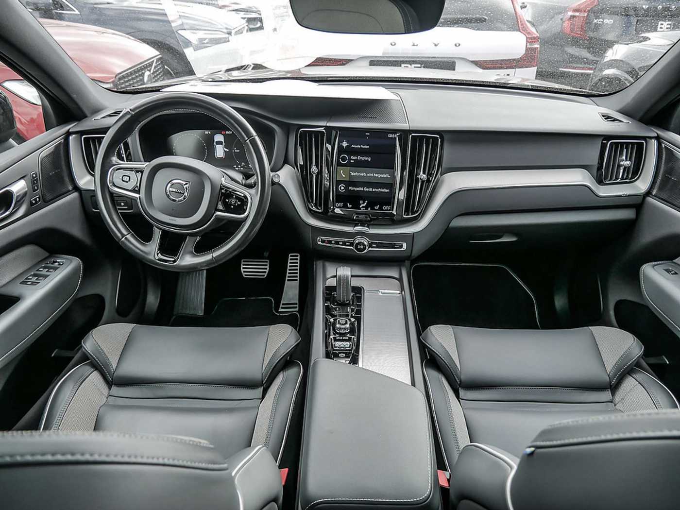 Volvo  T6 R-Design Recharge Plug-In Hybrid AWD