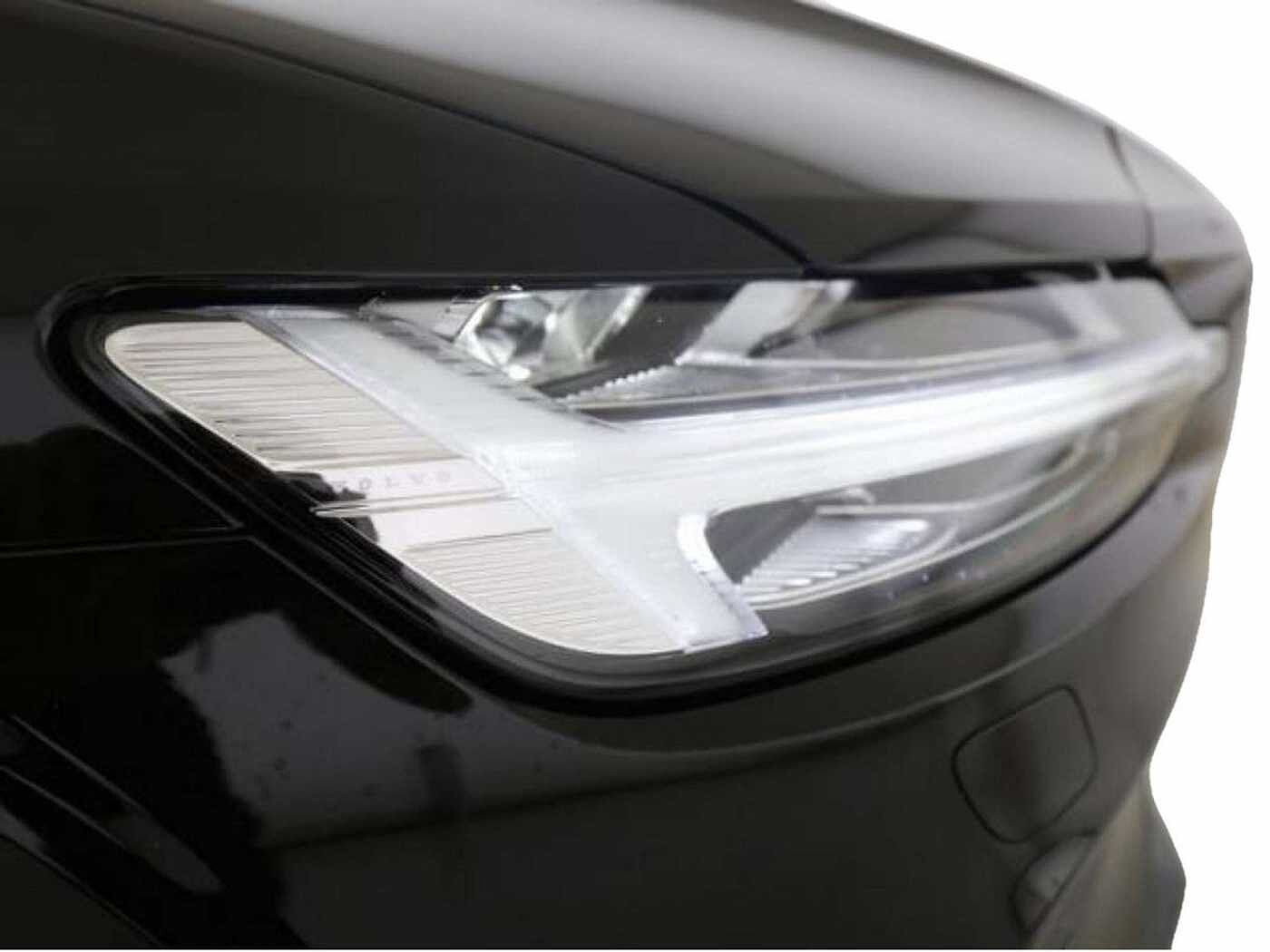 Volvo  T6 Plus Dark Recharge Plug-In Hybrid AWD