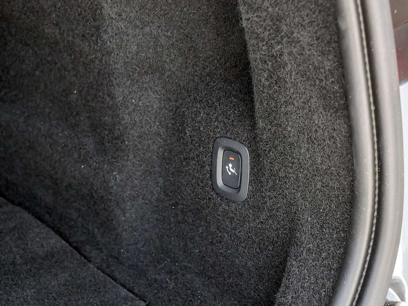 Volvo  2.0 Inscription Expression Recharge Plug-In Hybrid AWD