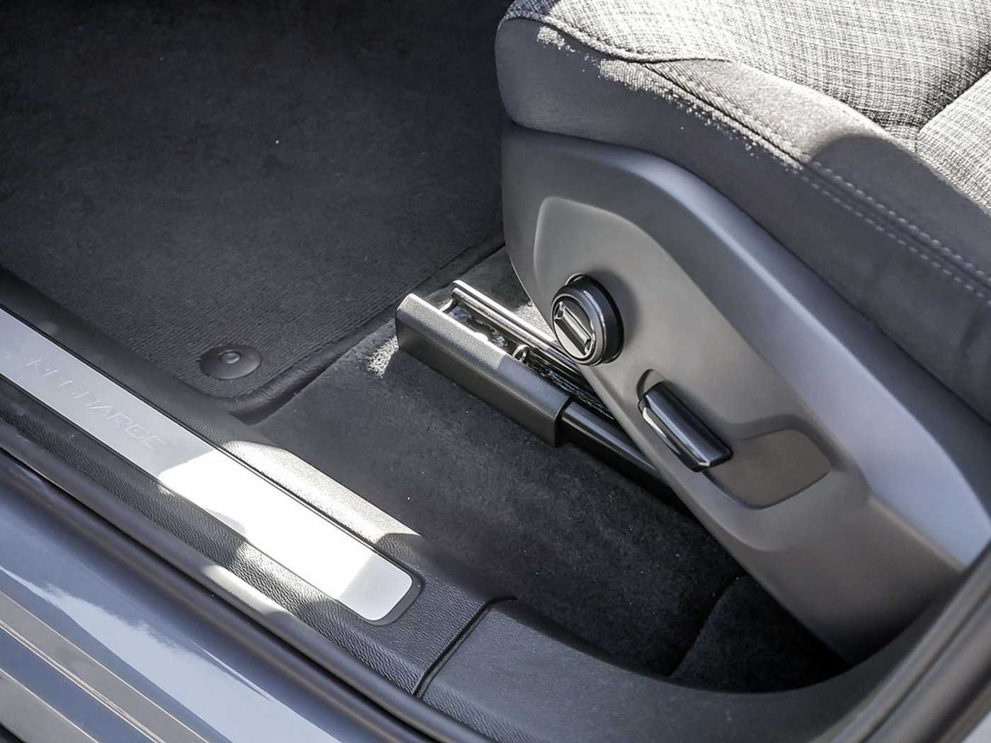 Volvo  2.0 Inscription Expression Recharge Plug-In Hybrid AWD