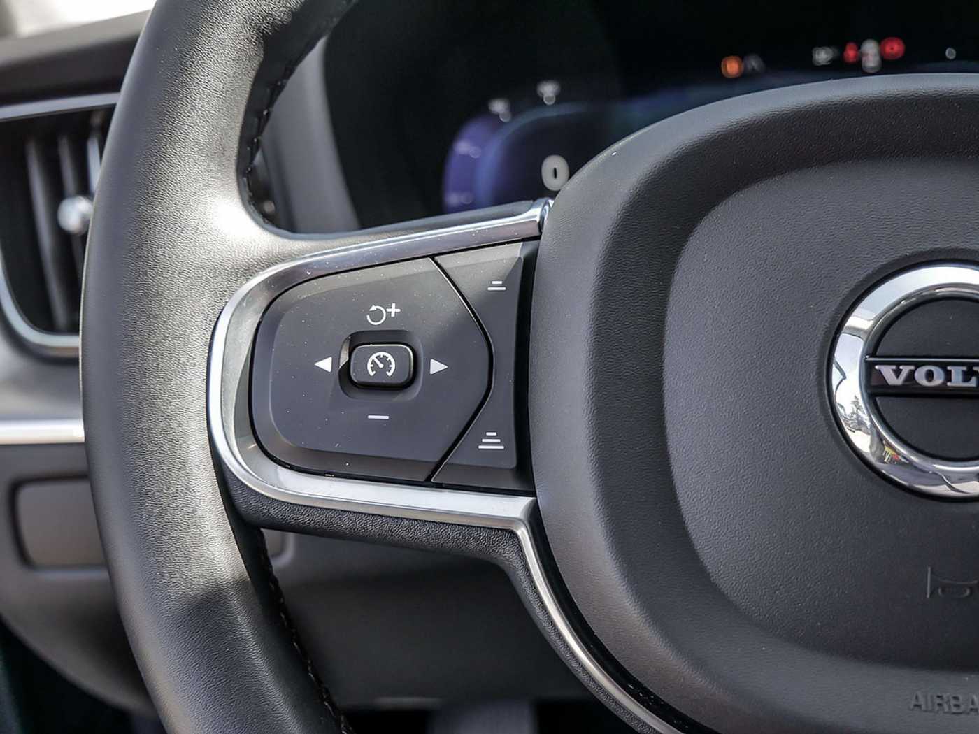 Volvo  2.0 Inscription Expression Recharge Plug-In Hybrid AWD