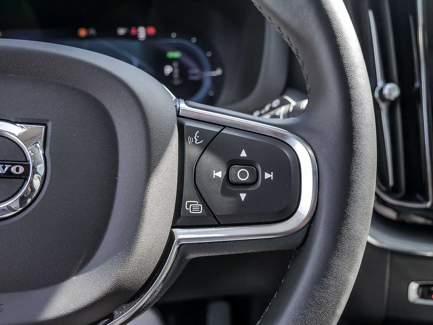 Volvo  2.0 Inscription Expression Recharge Plug-In Hybrid AWD