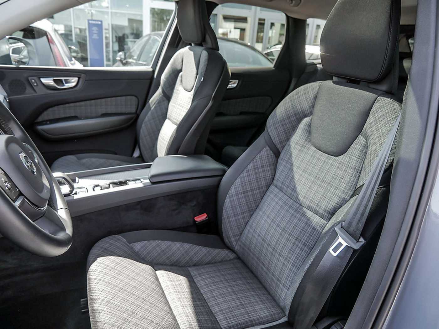 Volvo  2.0 Inscription Expression Recharge Plug-In Hybrid AWD