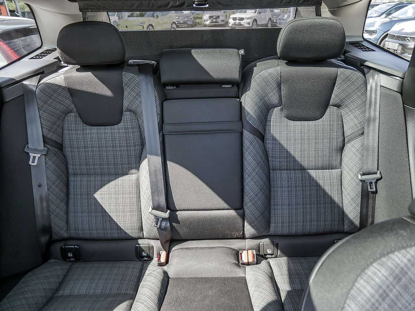 Volvo  2.0 Inscription Expression Recharge Plug-In Hybrid AWD
