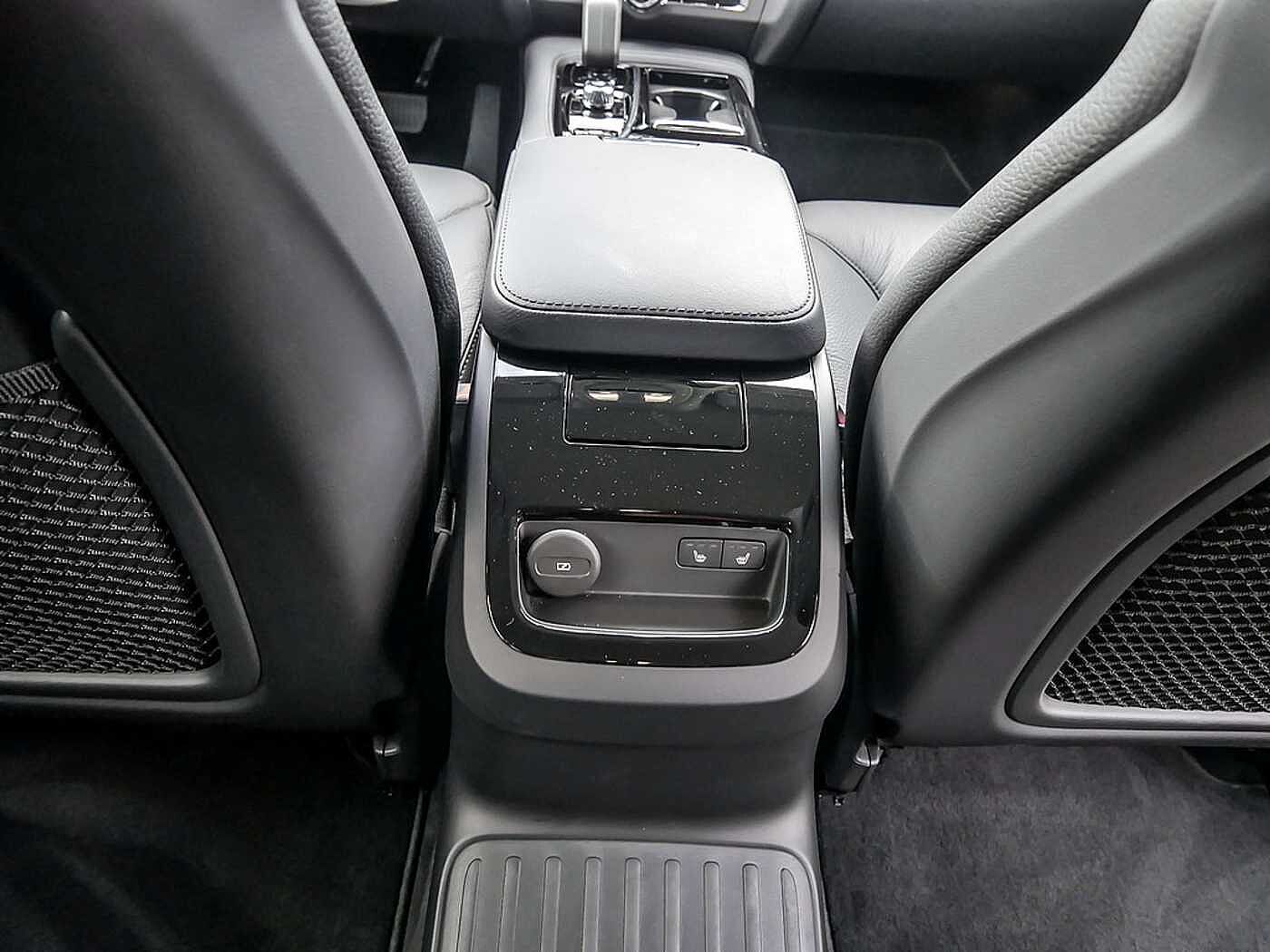 Volvo  Kombi 2.0 Inscription Recharge Plug-In Hybrid AWD