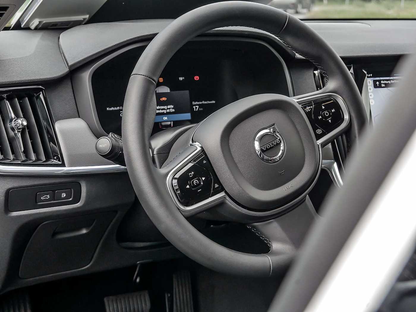 Volvo  Kombi 2.0 Inscription Recharge Plug-In Hybrid AWD