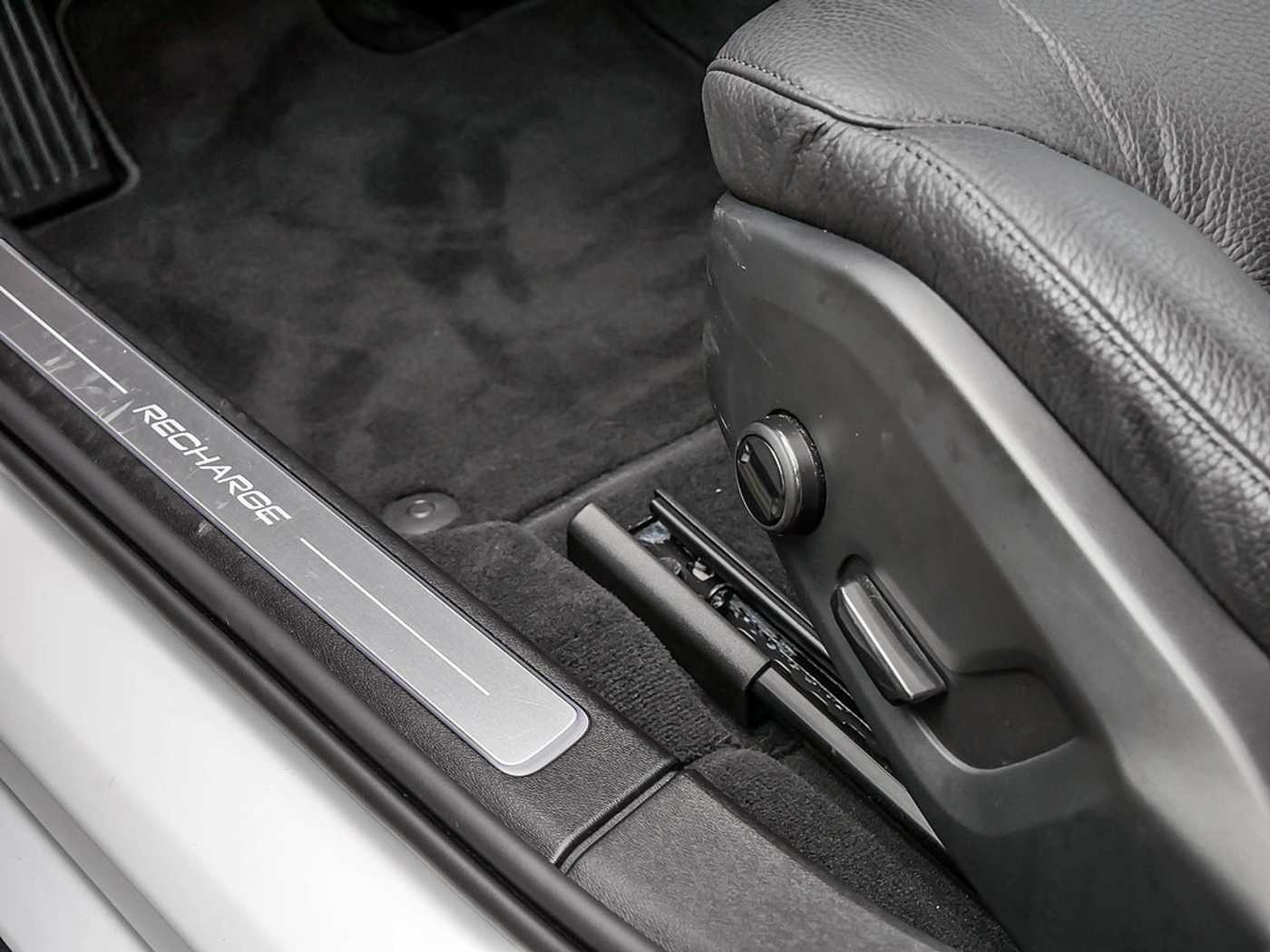 Volvo  Kombi 2.0 Inscription Recharge Plug-In Hybrid AWD