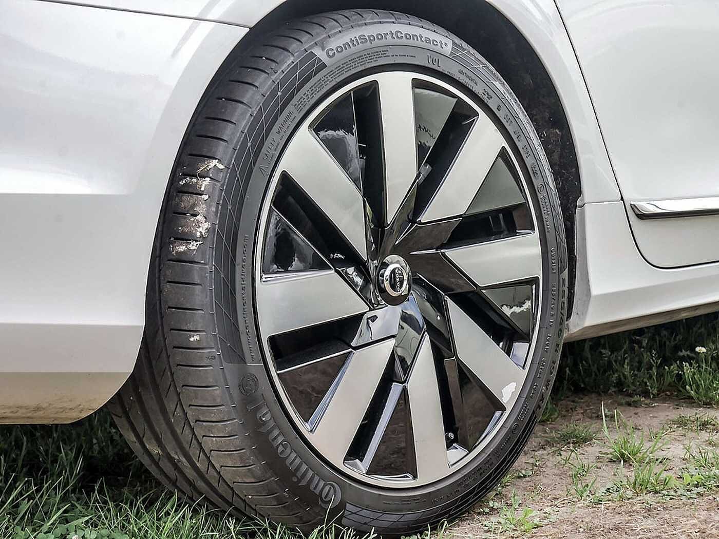 Volvo  Kombi 2.0 Inscription Recharge Plug-In Hybrid AWD