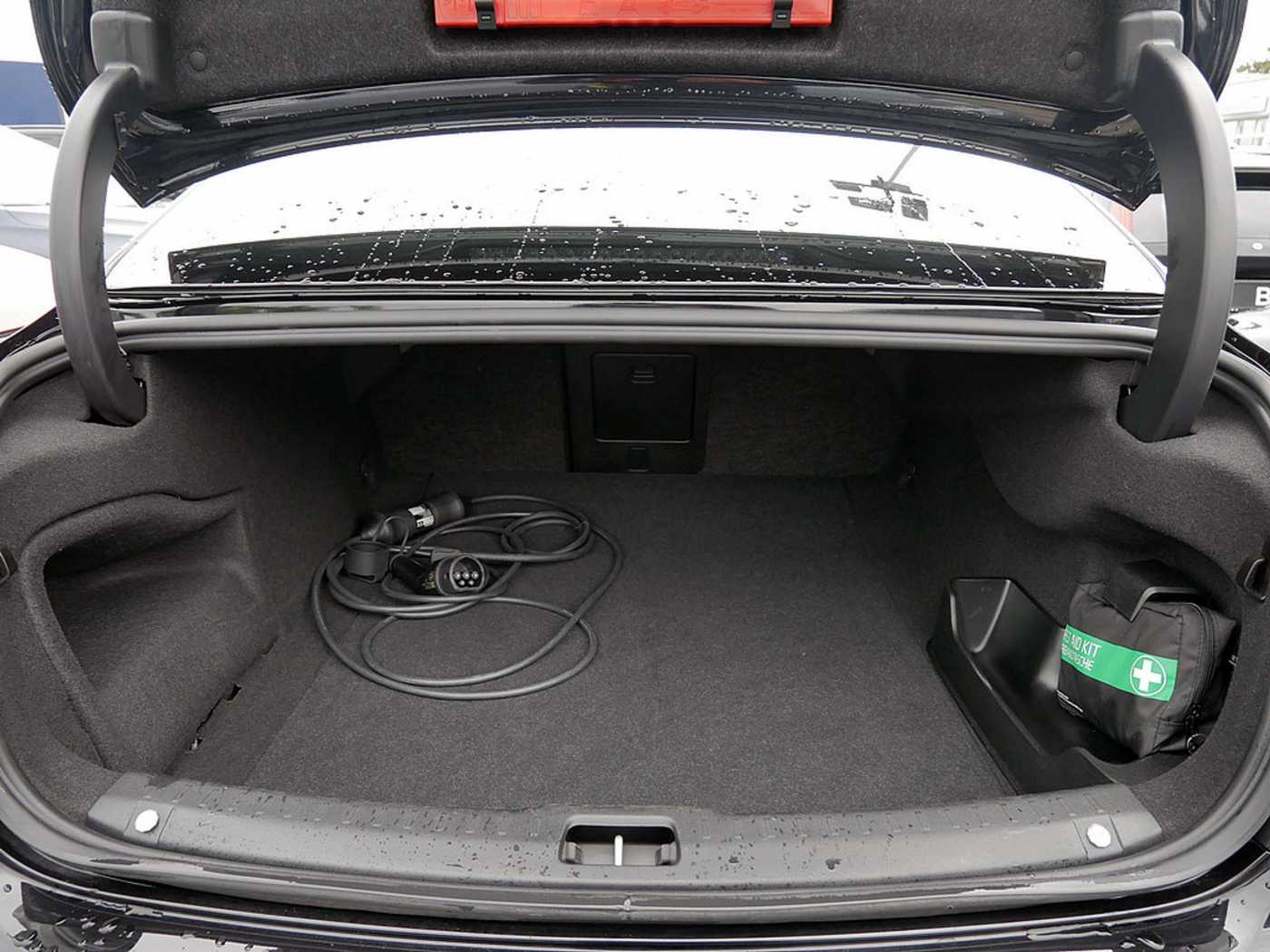 Volvo  T8 PHEV Ultimate Dark AWD