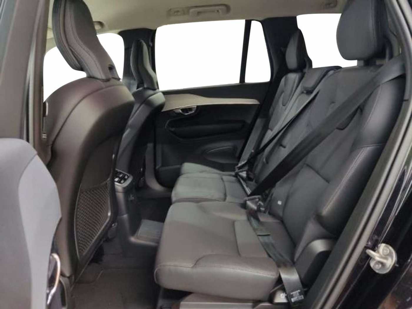 Volvo  T8 Core Recharge Plug-In Hybrid AWD